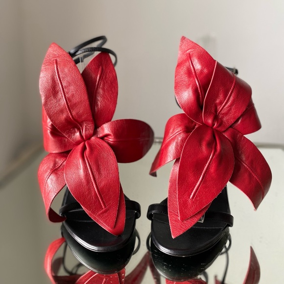 New GIUSEPPE ZANOTTI Floral-appliquéd Leather lilium Sandals Red 38 $1,895 - Picture 6 of 13